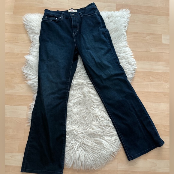 Levi's Dark Blue Perfectly Slimming 512 Bootcut Jeans 8 - Picture 1 of 6